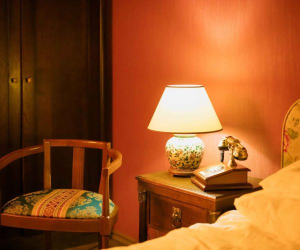 Een oud nachtkastje wordt modern pronkstuk - Woonverhaal